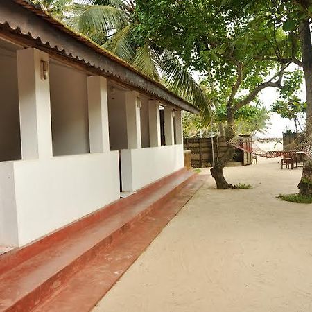 Angeo Beach House Alappuzha Buitenkant foto